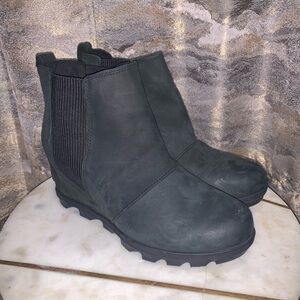Sorel Joan of Arctic Wedge boots Size 9